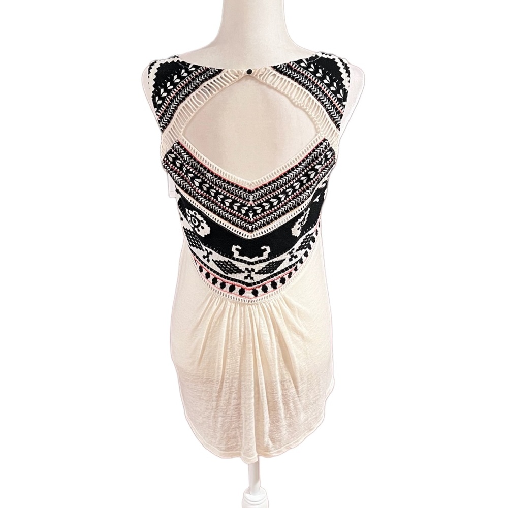 Lucky Brand Embroidered Keyhole Back Tank Top - Picture 5 of 9